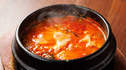 焼肉だけではなく、種類豊富な韓国料理もご用意しております♪