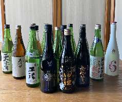 日本酒も15種類以上取り揃えております。