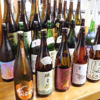 日本全国から取り寄せる、種類豊富な日本酒