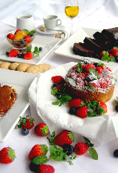 手作りケーキ、結婚式二次会や記念日の際にはご相談下さい。