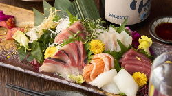 旬の鮮魚お刺身や肴もご用意！日本酒やお酒と一緒に！！