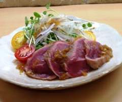 【サフォークのタタキ】 羽幌町産の羊を使った季節限定のお料理