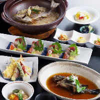新鮮な魚介や旬のこだわりの食材を取り入れた多彩なコース料理