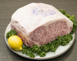 五感で楽しめる神戸牛ステーキ