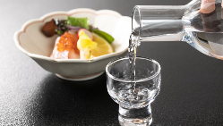 季節を彩るお料理と厳選した日本酒を合わせてお楽しみください