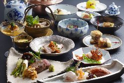 日本料理桃山とのコラボ。鉄板焼でも旬の食材を楽しめます。