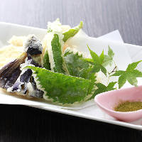 旬の京野菜を使った天ぷら盛り合わせ