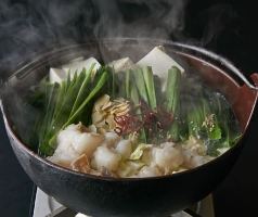 九州自慢の鍋が盛りだくさん！もつ鍋、水炊き、しゃぶしゃぶ♪