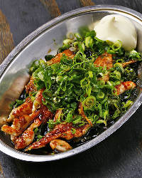 ＜鉄板焼き料理＞ 肉、野菜、魚介を使った鉄板料理も豊富です