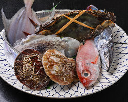 【鮮度抜群】 泉佐野漁港に近く、魚は店主自ら毎日買い付け