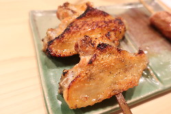 阿波尾鶏を使用した食べ応えのある焼鳥。