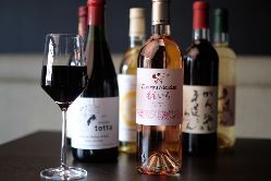 《日本ワイン》 30種類以上取り揃えている全国の日本ワイン