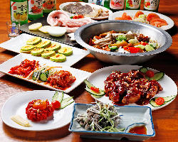 本場韓国に負けない味の料理が100種類以上！