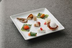 季節の食材をご用意 海鮮から変わり種天ぷらも