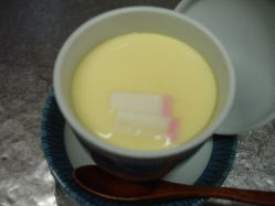 スープが美味しいんです 海鮮茶碗蒸し９００円