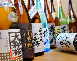 厳選の焼酎は50種以上！日本酒も三重県のお酒が多数ございます