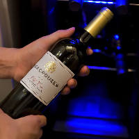 ちょっとしたお祝いに最適なワインは季節毎に仕入れています！