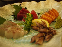 新鮮な鮮魚を使ったお刺身は、当店自慢の逸品です。