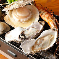 [七輪焼きも自慢♪] 新鮮魚貝を旨味グツグツ浜焼きスタイルで！