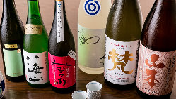 [今宵の一献] 秋田を中心に常時10～15種類の日本酒をご用意