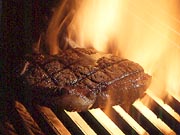 能登黒毛和牛を始めとするお肉で本格ステーキをお愉しみ下さい。