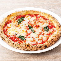 大人気のピザが、より美味しくなって、リニューアル！