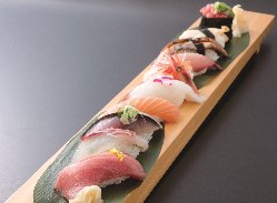 新鮮ネタの、お寿司も豊富に取り揃えております。