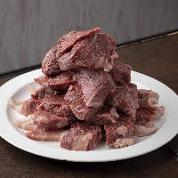 【お肉】 厚切りカットでご提供するオーナー選りすぐりの上質肉