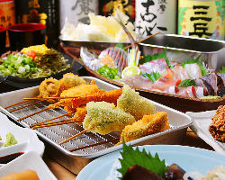 倉敷駅おりてすぐ、串揚げと海鮮が気軽に楽しめるお店です。