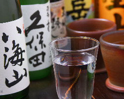 ビール、カクテル、ワイン、日本酒など品数豊富なアルコール。